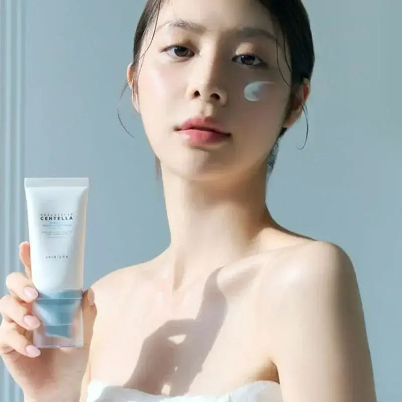 Original Korean Sunscreen Hyaluronic Waterproof Long Lasting Sunblock Original Korean Sunscreen Hyaluronic Waterproof Long Lasting Sunblock Madagascar Pure Plant Essence Sunscreen Sensitive Skin